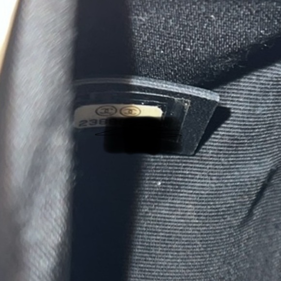 Medium Boy Chanel Bag Bi-Color Smooth Bag - Picture 14 of 16